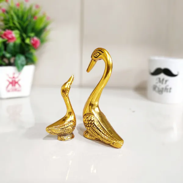 Metal_Love_Birds_Swan_Set_Pair_Of_Kissing_Duck